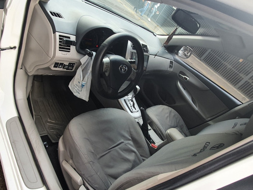 Imagen 13 de 14 de Toyota Corolla Gli Automatico Full 2014
