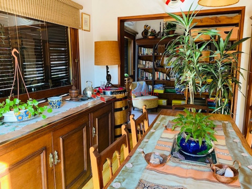 Importante Residencia A Metros Del Mar- Ref: 1435