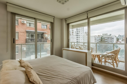 Venta Tres Ambientes. Balcon Al Frente. Luminoso. Seguridad 24hs. Amenities. Cochera. Liberateur