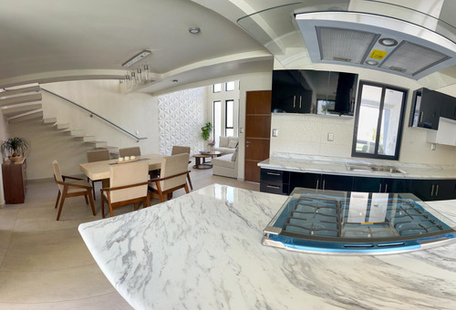 Casa En Fraccionamiento Con Alberca Y Seguridad