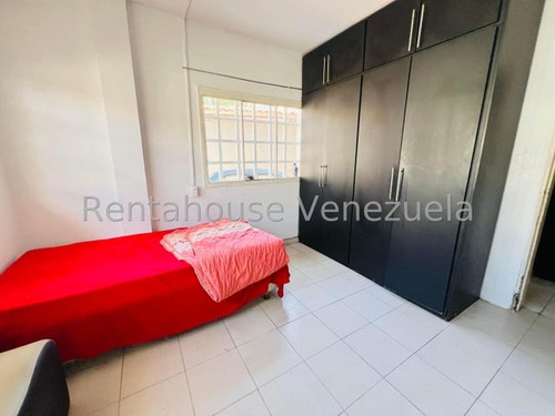Estefani Salon Vende Casa En Bararida-lara-25-6025/