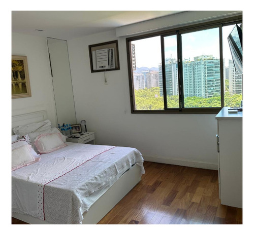 Ótimo Apartamento Com 169m2, 04 Quartos E 03 Vagas Península - Barra Da Tijuca