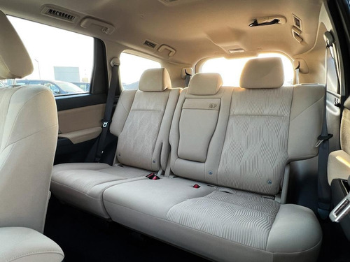 Imagen 5 de 9 de Mitsubishi Montero 2023