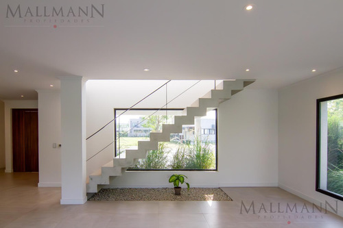 Casa Venta A Estrenar Santo Tomas, Derqui, Pilar - Mallmann Propiedades