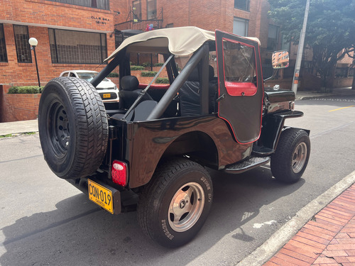 Jeep Willys Cherokee 1.6 Restaurado