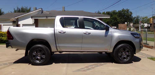 Imagen 4 de 10 de Toyota Hilux D/cabina 2.4 Tdi M/t Sr 4x2 0km My2023