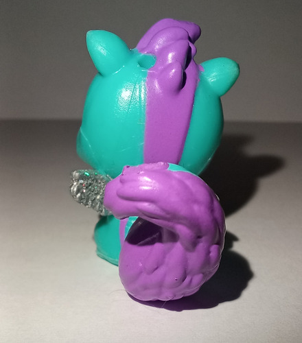 Figura Hatchimals Forest Blue Skunkle Zorrillo Azul (Usado)