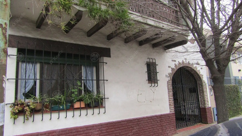 Imagen 19 de 22 de Casa En Venta En Quilmes Residencial. Frente A Plaza De La Cruz!!!!