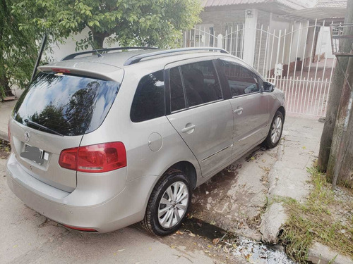 Volkswagen Suran 1.6 Highline 101cv 11c 2010
