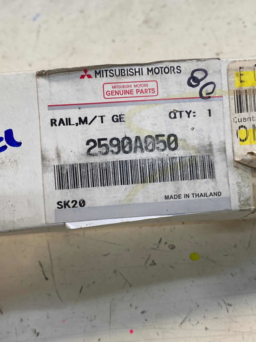 Riel Horquilla Transmisión Manual 1ra Y 2da Vel L200 2.5 Die