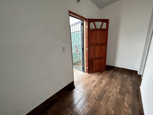 Alquiler - Apartamento Reciclado Con 1 Dormitorio En Villa Española - Cipriano Miró Y Agaces