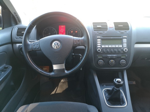 Imagen 9 de 17 de Volkswagen Vento Variant 2009 2.5 Advance 170cv