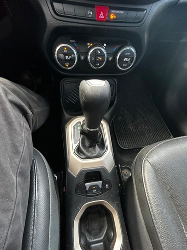 Imagen 8 de 20 de Jeep Renegade Longitud 1.8 At6 Jf