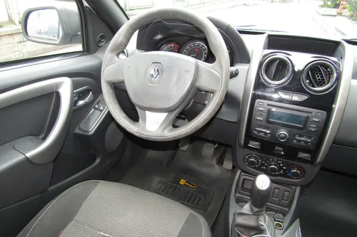Renault Duster 1.6 Expression 4x2 MT