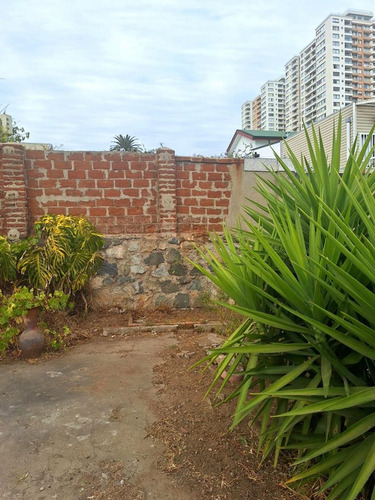 Inversión Hospedaje/amplia Y Gran Patio/conectividad Ruta 6