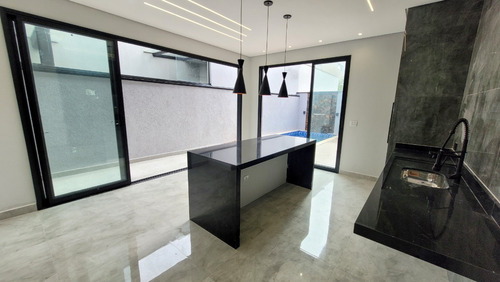 Casa No Condomínio Ouroville Para Venda, 3 Dorm. Com Suíte - Taubaté / Sp
