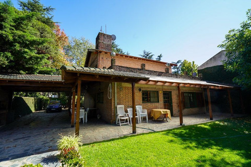 Imagen 2 de 30 de Venta , Casa Con Parque Y Pileta Parque Leloir, Ituzaingo
