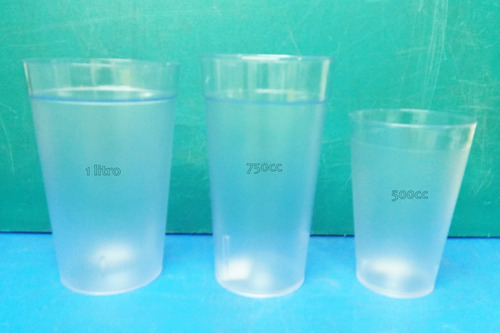 Imagen 1 de 3 de 6 Vasos Para Tragos O Fernet Plástico Duro Capacidad 1 Litro
