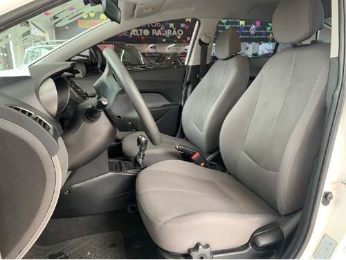 Imagem 5 de 8 de Hyundai Hb20s 1.6 Comfort Plus 16v Flex 4p Manual