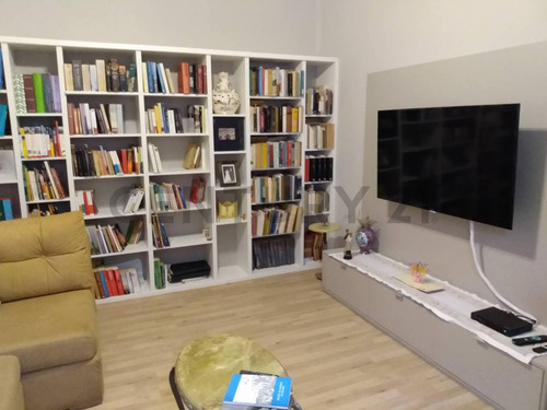 Casa 4 Dorm. / 8 Ambientes Viamonte Al 1000