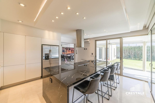 Imagen 15 de 30 de Imponente Casa 4 Dormitorios En Venta - San Marino (funes Hills)
