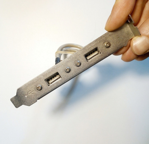Bracket 2 Puertos Usb 2.0 Traseros 2x5 Pines (Usado)
