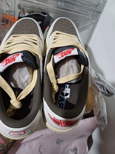 Jordan 1 Low Travis Reverse Mocha G5 Caja Y Cubrepolvo (Usado)