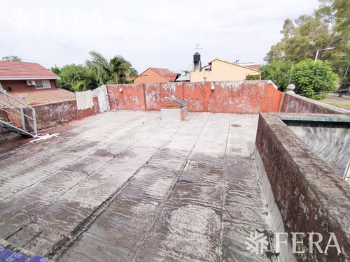 Imagen 29 de 30 de Venta De Casa Para 2 Familias De 5 Ambientes Con Cochera , Jardín Y Patio Wilde (27362)