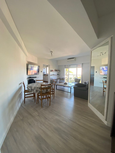 Venta Departamento 2 Ambientes 1 Dormitorio Refaccionado En El Añ0 2019 - Aberturas Dvh - Vicente Lopez - Florida Mitre - Juan B Justo 1500 - De Paola Propiedades