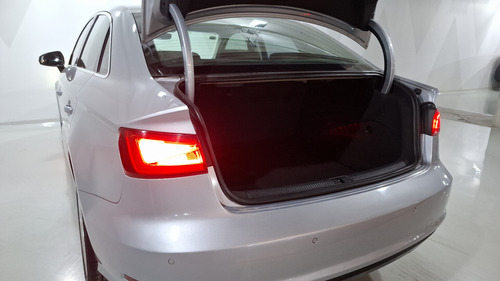 Audi A3 1.8 TFSI ATTRACTION PLUS S TRONIC
