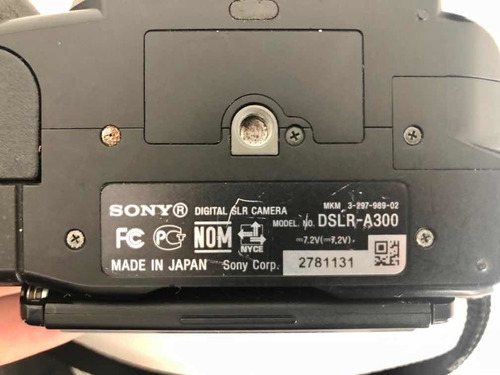 Câmera Sony A300 Com Duas Lentes: 18-70 E 75-300