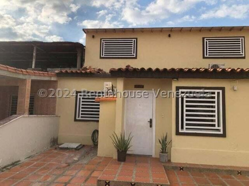 Milagros Inmuebles Casa Venta Barquisimeto Lara Villas Yara Economica Residencial Economico  Rentahouse Codigo Referencia Inmobiliaria N° 24-17115