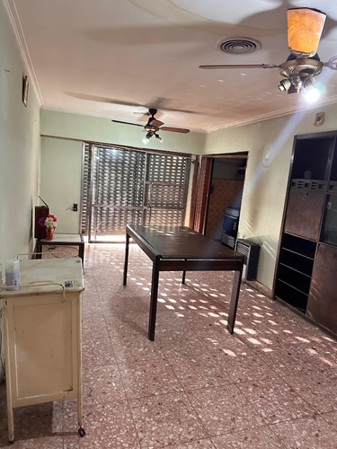 Casa En Venta De 4 Ambientes Mas Local