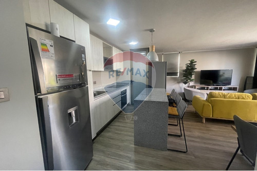 Amplio Y Moderno Departamento