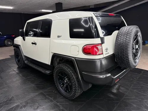 Toyota Fj Cruiser Black And White