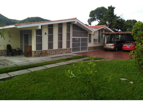 Imagen 8 de 14 de Quinta En Barrio Sucre Maracay Aragua