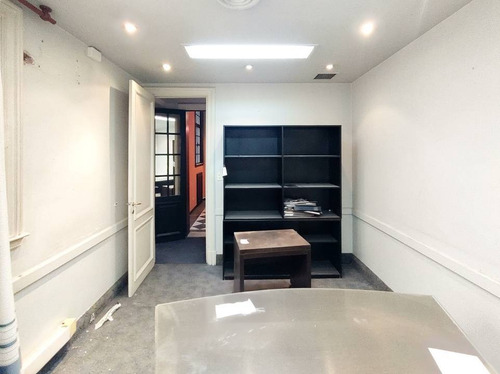Imagen 25 de 30 de Vivienda / Oficina De 6 Ambientes Con Terraza Y Balcón En San Nicolás