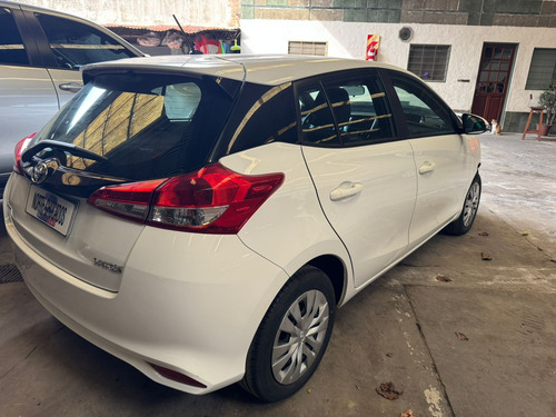 Yaris 1.5 Xs M/t Chocado En Marcha Andando