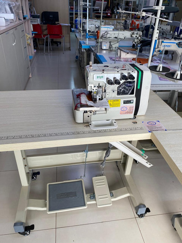 Máquina Overloque Ponto Cadeia Zoje B9500-13-10 Com Mesa