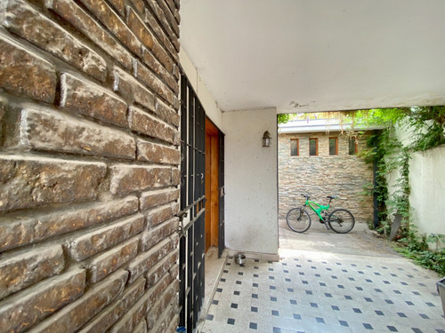 Linda Casa Metro Bilbao/ Colegio San Ignacio