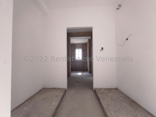Imagen 10 de 30 de Apartamento Obra Gris Resd. Reina Victoria La Arboleda (piscina Y Planta Eléctrica) 22-22343 Ejc 0424-3439046