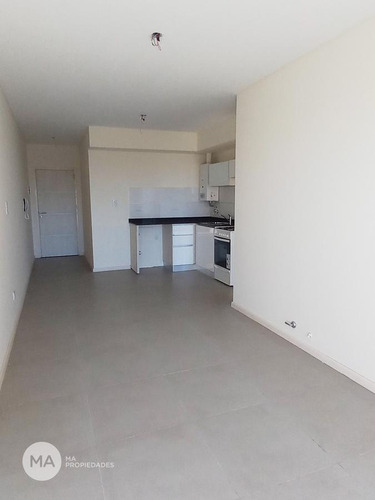 Imagen 5 de 16 de Departamento De Un Dormitorio Con Vista Parcial Al Río En Pto Norte
