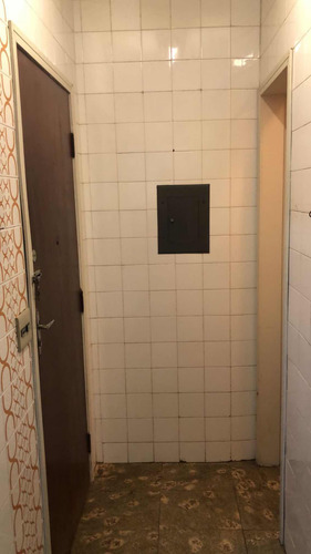 Apto 3 Quartos Sendo Suíte E 2 Quartos E Demais Dependências