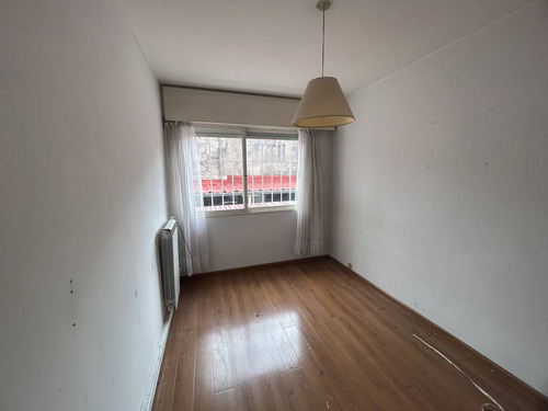 Alquiler Apartamento De Dos Dormitorios Y Garaje En Pocitos