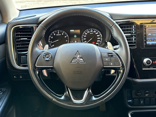 Mitsubishi Outlander 3.0 MIVEC V6 GASOLINA HPE-S AWD AUTOMÁTICO