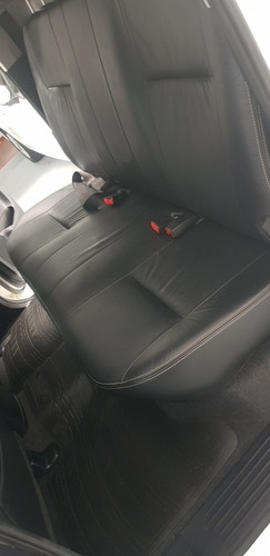 Toyota Hilux 3.0 Cd Srv Cuero 171cv 4x4 2014