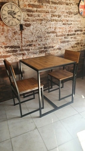 Imagen 2 de 7 de Mesa Bar Cervecera 60x60 + 2 Sillas Industrial Hierro Epoxi