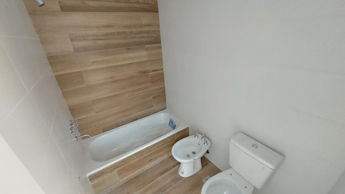 Departamento Ph En Venta En Capital Federal, Buenos Aires, Argentina