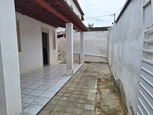 Casa 4/4 Documentada Em Caldas Do Jorro