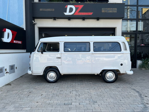 Volkswagen Kombi 1.4 MI STD LOTAÇÃO 8V FLEX 3P MANUAL